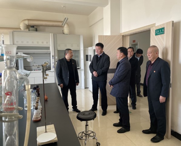 酒泉市政府黨組成員、副市長(zhǎng)哈里別克來(lái)敦煌種業(yè)調(diào)研指導(dǎo)工作